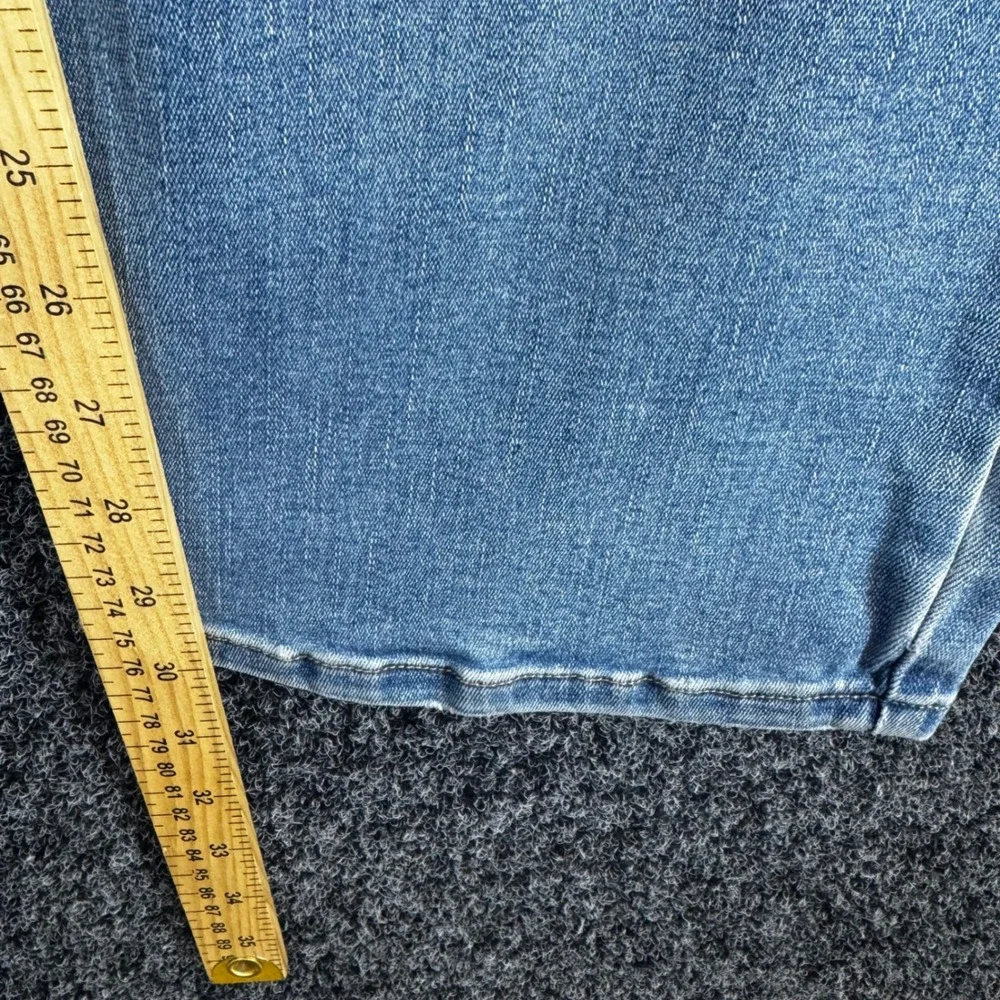 Levis 512 Perfectly Shaping Straight Leg Jeans Light Wash Plus Size 22W Stretch